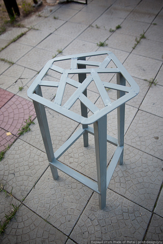 барный стул металлический железный своими руками табурет предмет интерьера дизайнерский